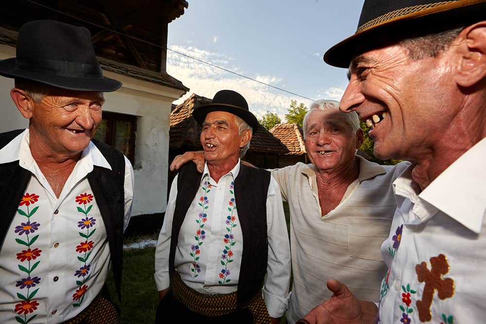 esely a kisebbsegeknek